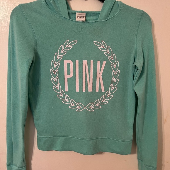 Clothes - Picture 1 of 2